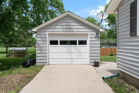 213 7th Avenue NE Waseca MN 56093