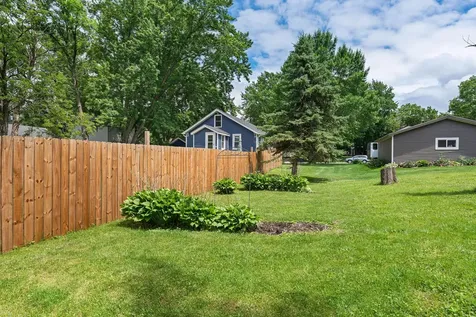 213 7th Avenue NE Waseca MN 56093