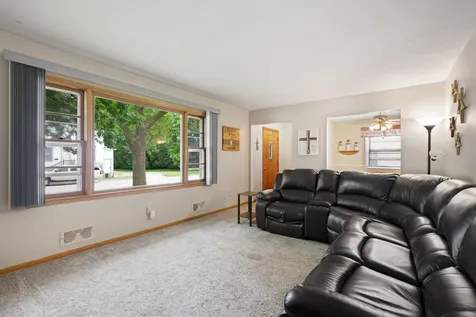 213 7th Avenue NE Waseca MN 56093