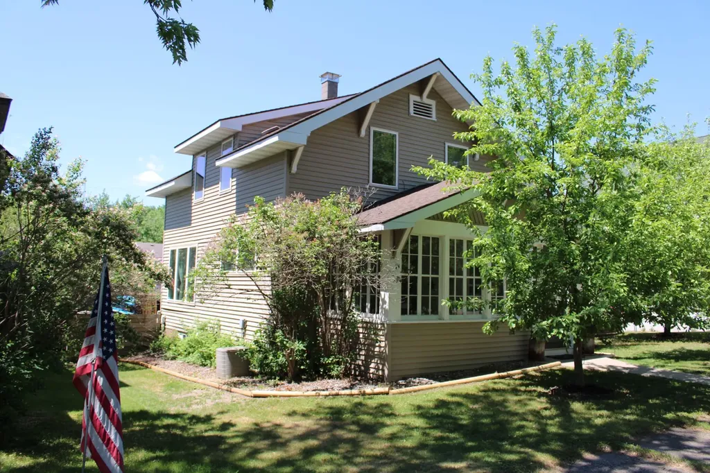 214 3rd Avenue Bovey MN 55709