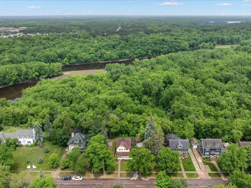 503 Bluff Avenue Brainerd MN 56401