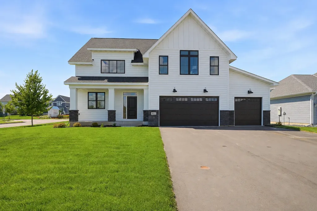 4012 Savanna Court Chaska MN 55318