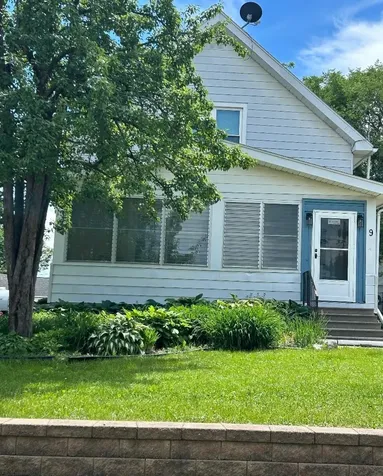 9 1st Street SE Faribault MN 55021