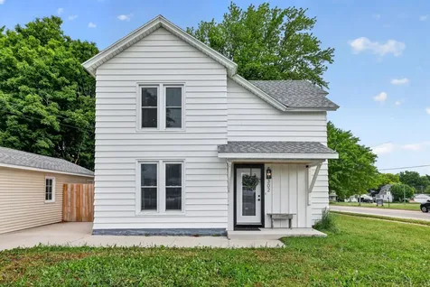 302 1st Street NW Dodge Center MN 55927