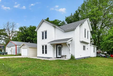 302 1st Street NW Dodge Center MN 55927