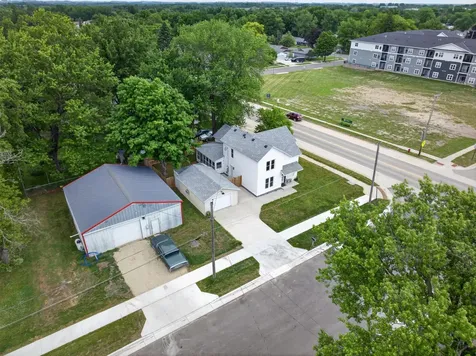 302 1st Street NW Dodge Center MN 55927