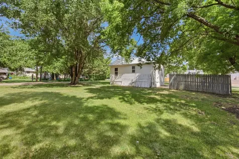 2002 2nd Avenue S Fargo ND 58103