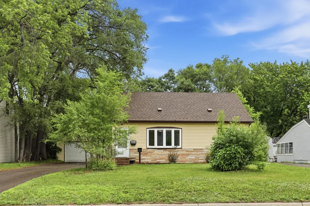 5732 Adair Avenue N Crystal MN 55429