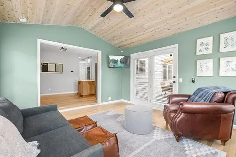 1119 Bluff Pass S Chaska MN 55318
