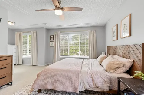 1119 Bluff Pass S Chaska MN 55318