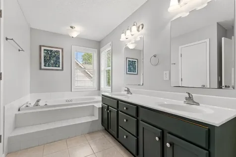 1119 Bluff Pass S Chaska MN 55318