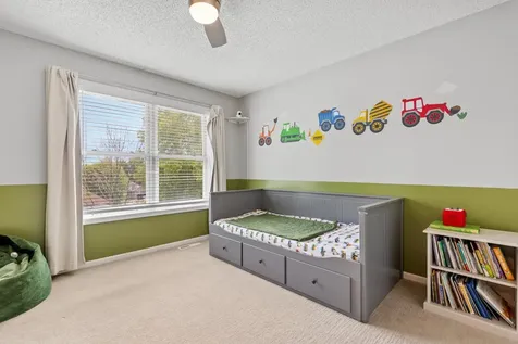 1119 Bluff Pass S Chaska MN 55318