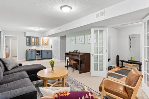1119 Bluff Pass S Chaska MN 55318