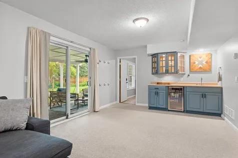 1119 Bluff Pass S Chaska MN 55318