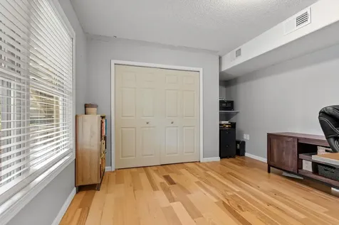 1119 Bluff Pass S Chaska MN 55318
