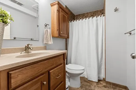 1119 Bluff Pass S Chaska MN 55318