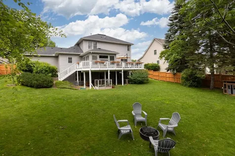 1119 Bluff Pass S Chaska MN 55318