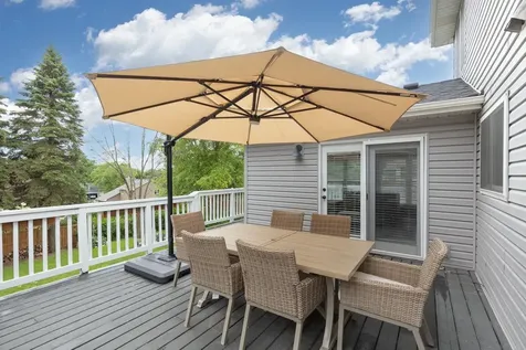 1119 Bluff Pass S Chaska MN 55318