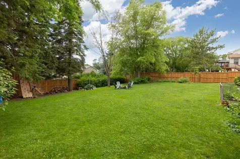 1119 Bluff Pass S Chaska MN 55318
