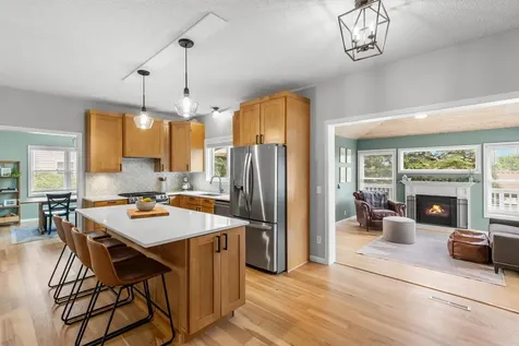1119 Bluff Pass S Chaska MN 55318