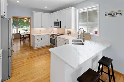 10548 Spyglass Drive Eden Prairie MN 55347
