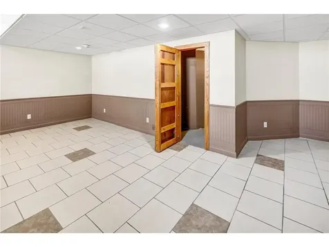 1209 Lewis SW Hutchinson MN 55350