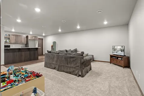 2089 67th Avenue S Fargo ND 58104
