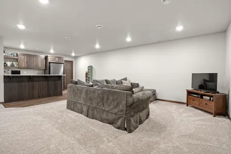 2089 67th Avenue S Fargo ND 58104
