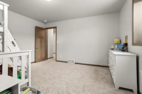 2089 67th Avenue S Fargo ND 58104