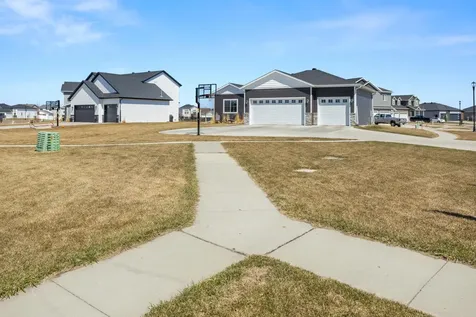 2089 67th Avenue S Fargo ND 58104