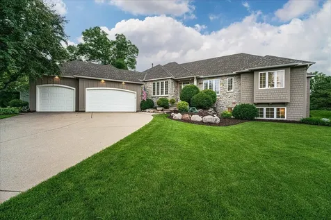 7806 Bush Lake Drive Bloomington MN 55438