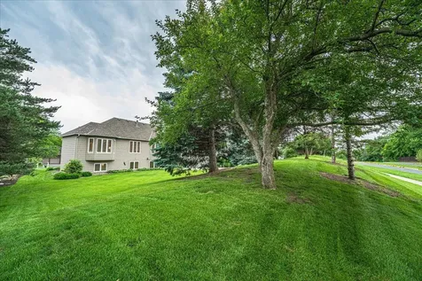 7806 Bush Lake Drive Bloomington MN 55438