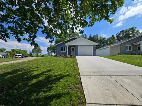 528 E St Charles Avenue Fergus Falls MN 56537