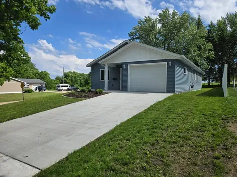 528 E St Charles Avenue Fergus Falls MN 56537