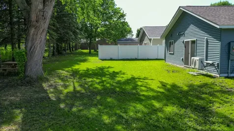 528 E St Charles Avenue Fergus Falls MN 56537