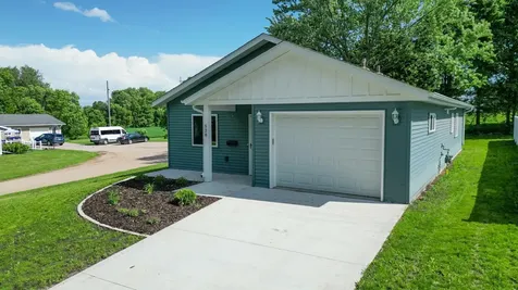 528 E St Charles Avenue Fergus Falls MN 56537