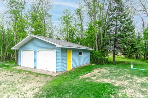 28457 Splithand Road Grand Rapids MN 55744