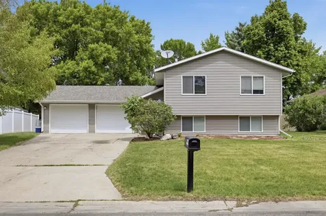 3022 14th Avenue S Moorhead MN 56560