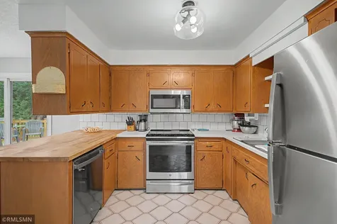 2299 Knoll Drive Mounds View MN 55112