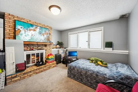 1613 Lyn Curve Avenue N Minneapolis MN 55411