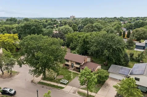 1613 Lyn Curve Avenue N Minneapolis MN 55411