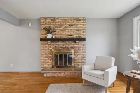 1613 Lyn Curve Avenue N Minneapolis MN 55411