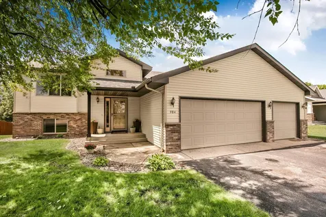 984 Waters Edge Circle Avon MN 56310
