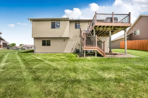 984 Waters Edge Circle Avon MN 56310