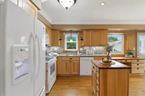 9306 Oakland Avenue S Bloomington MN 55420