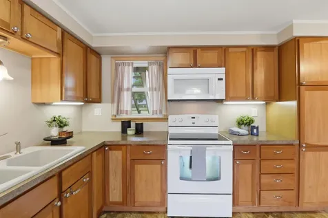 9306 Oakland Avenue S Bloomington MN 55420