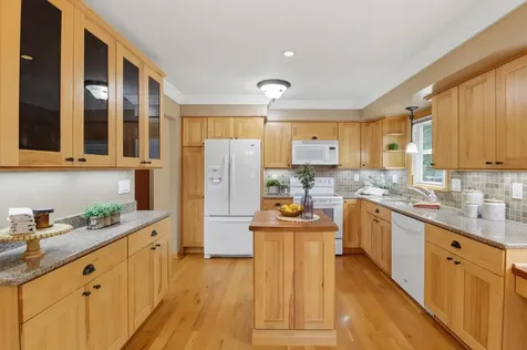 9306 Oakland Avenue S Bloomington MN 55420