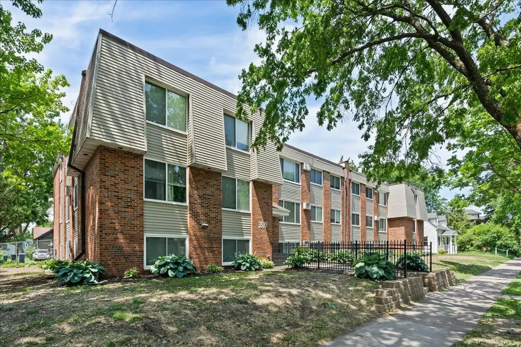3520 12th Avenue S Minneapolis MN 55407