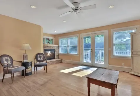 5865 Eureka Road Shorewood MN 55331