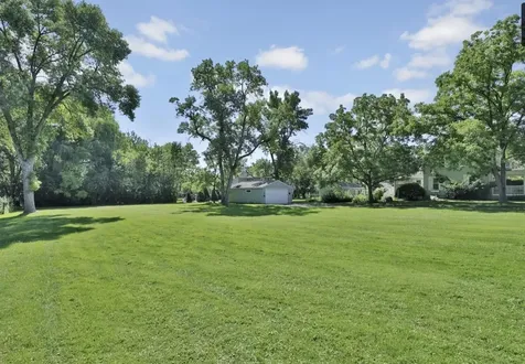 5865 Eureka Road Shorewood MN 55331